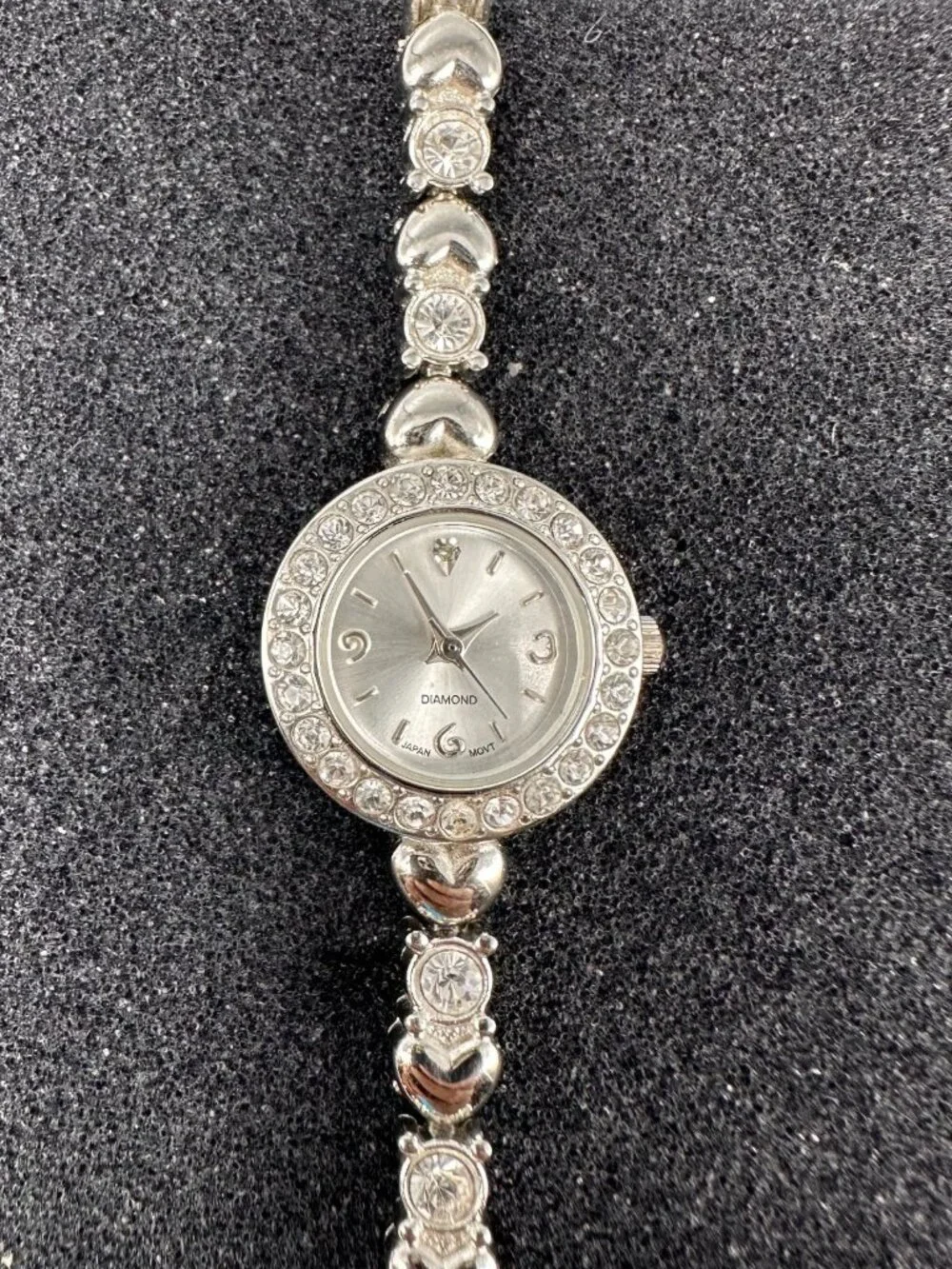 Rhinestone Heart Band Watch Silver Tone Round Dainty Bling New Battery 7
